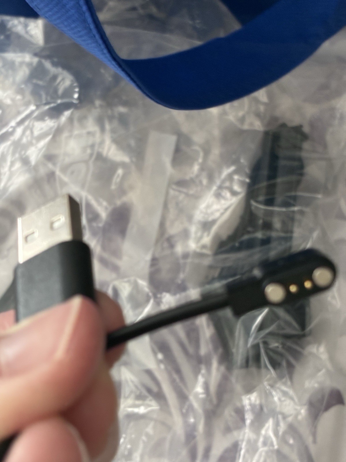 Mixed Lot of Electronics Cables, Chargers, and Power Adapters – Assorted Types