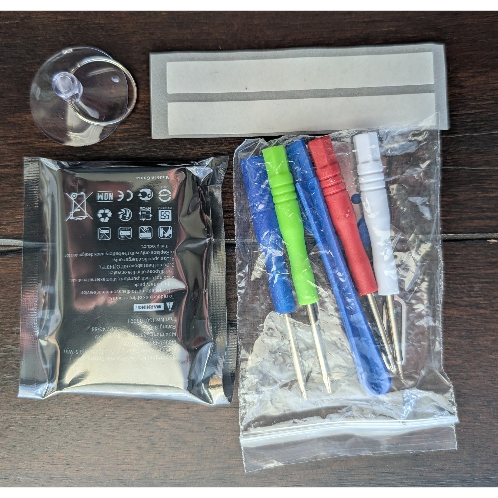 Electronics Lot – Ear Buds, Battery, Smart Remote, Rotating Timer, More – 8 Lot