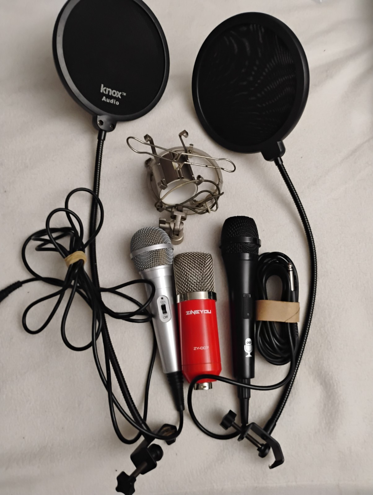 3 mic’s plus some miscellaneous items all untested
