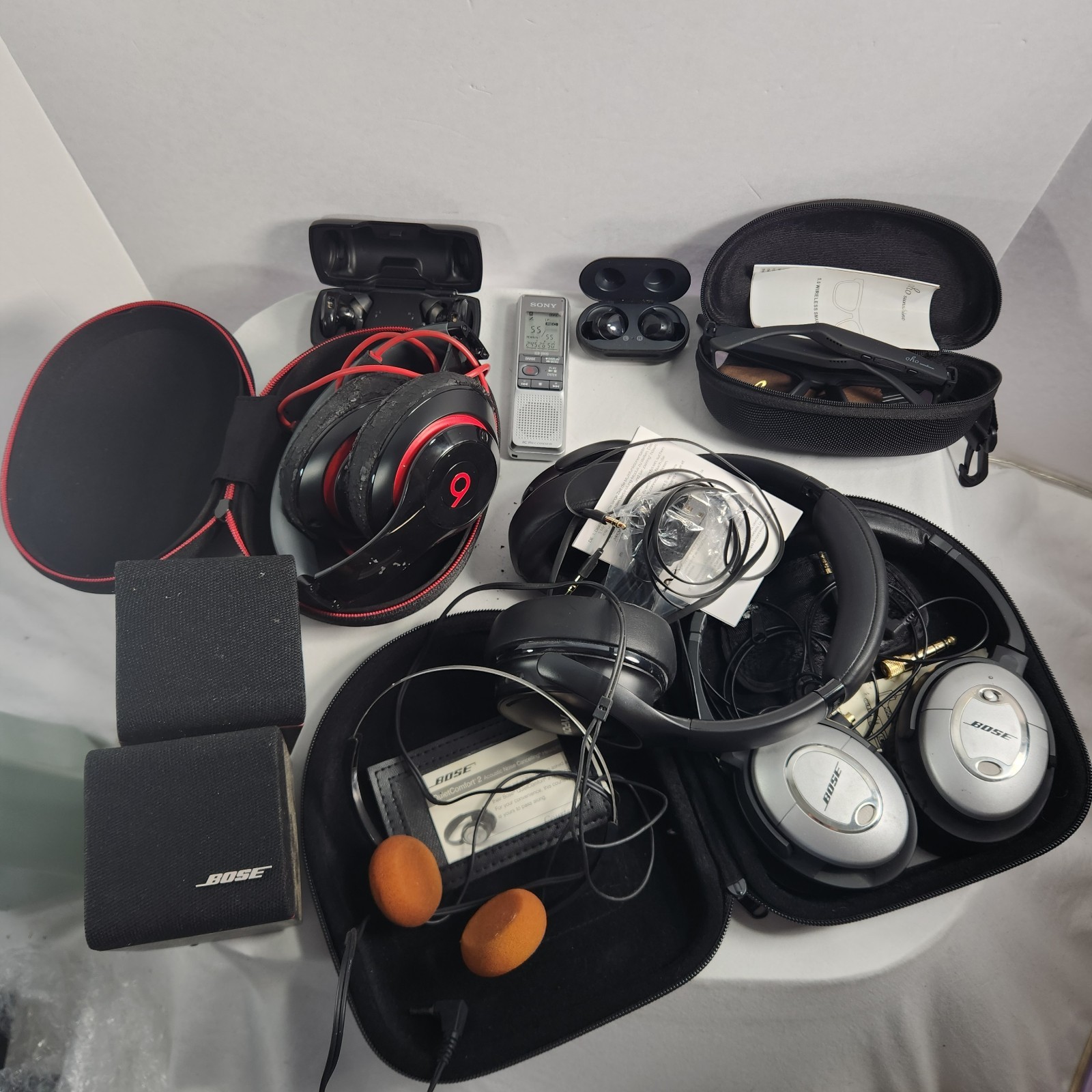 Lot Of Random Electronics Recorders, Headsets, Ear Buds, Remotes , See Pics