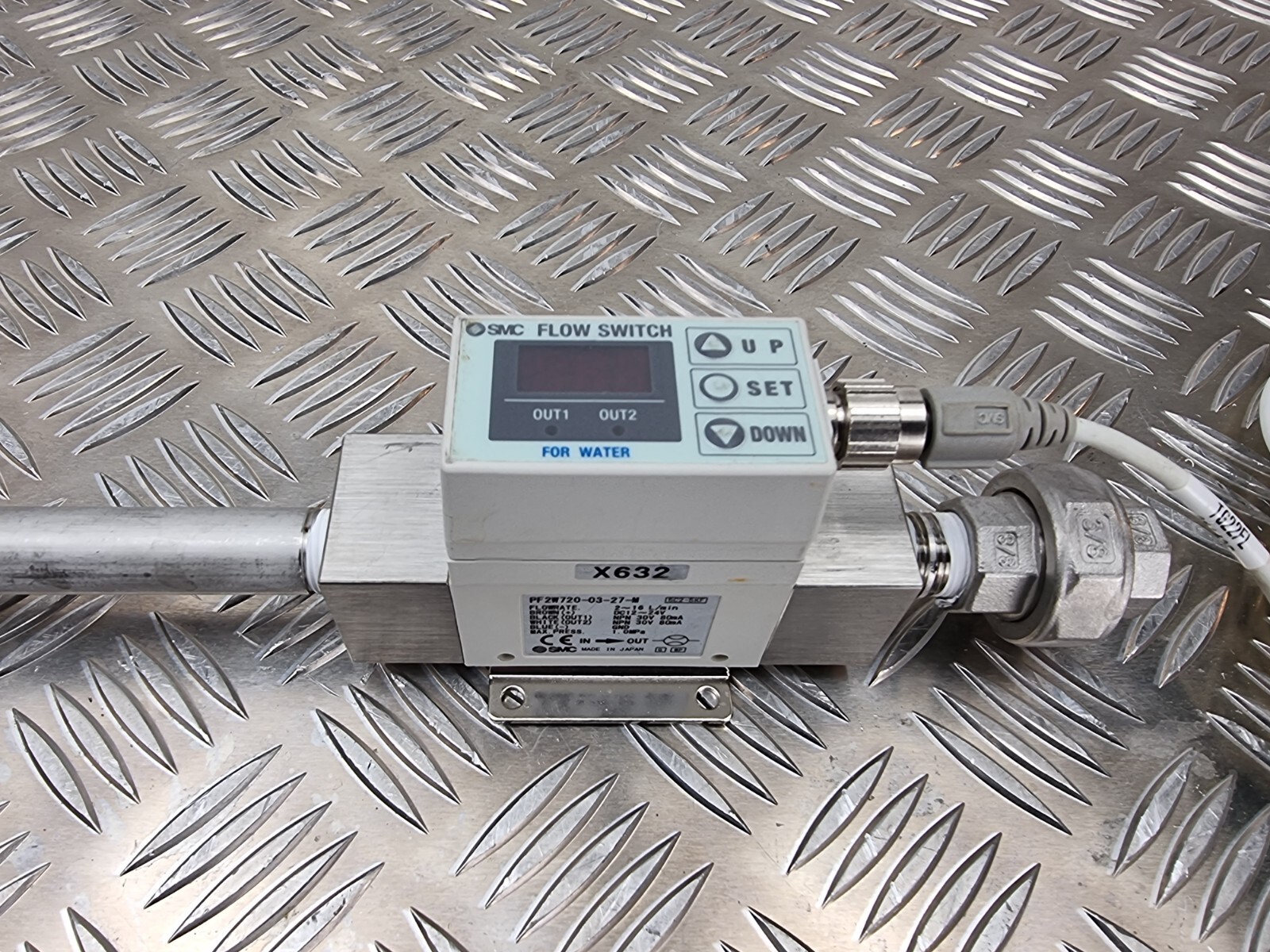 SMC PF2A720 FLOW SWITCH, FLOWRATE 2-16L min, DC12 ~24V