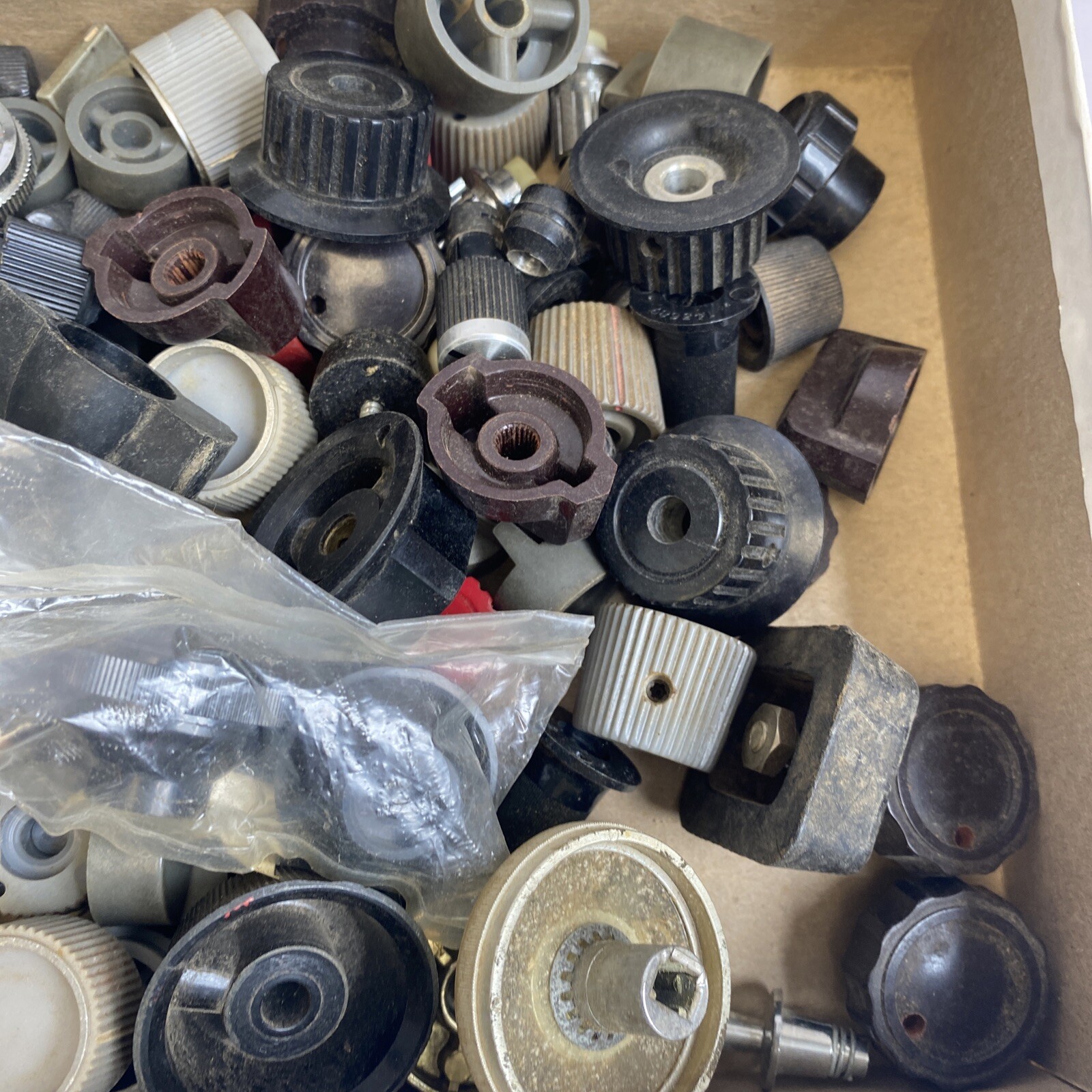 VTG Lot Of Radioknobs