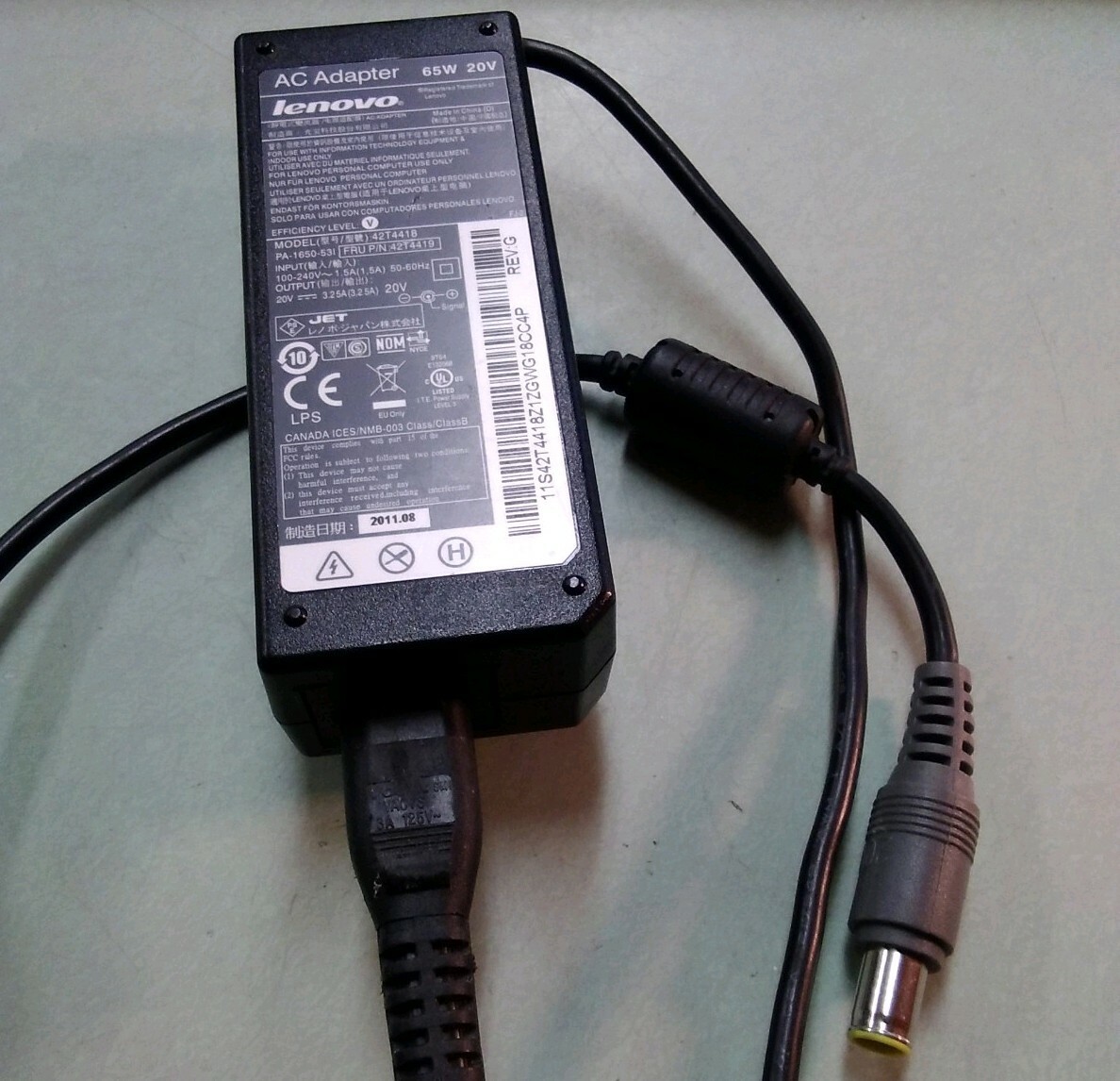 Lenovo AC Adaptor Model 42T4418 PA-1650-531 65W 20V