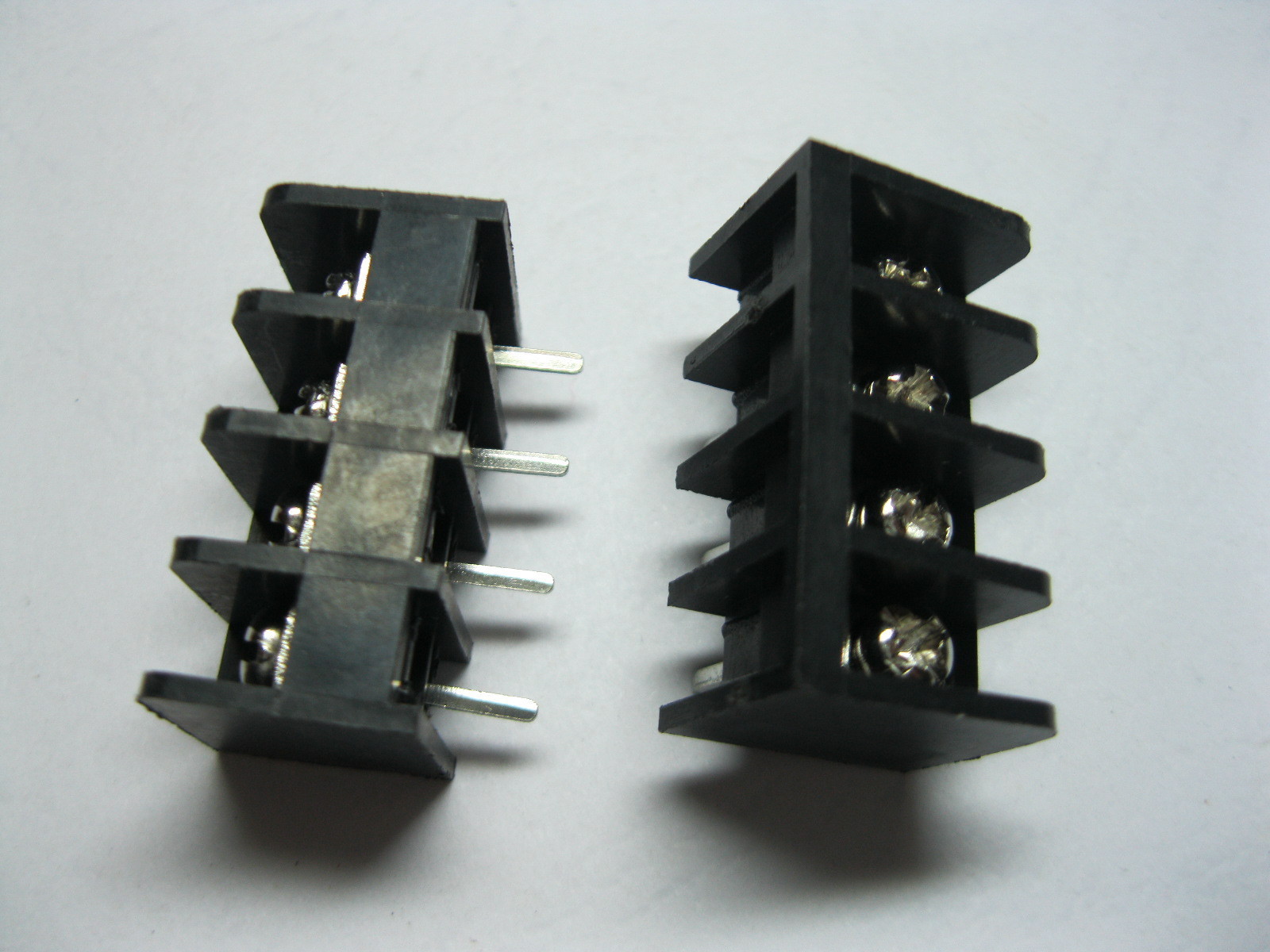 20 pcs Screw Terminal Block Connector 4 pin 6.35mm Barrier Type Black DC29B New