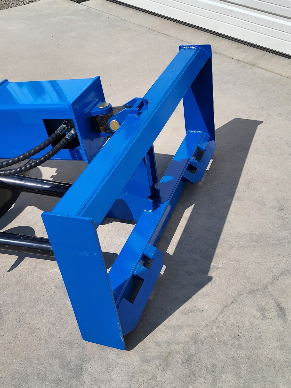 New Skid Steer Hydraulic Auger Attachment Post Hole DiggerIncludes 8″, 12″ & 16″