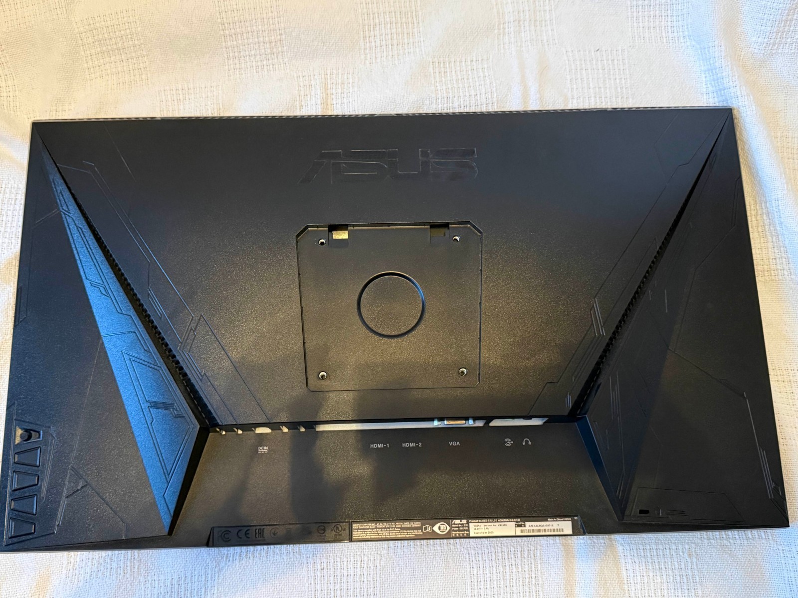 First Time Gamer Lot (Monitor and Headset Duo) Good for a Console Gamer!