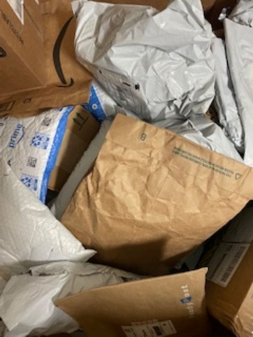Mystery Box: Overstock, Returned Mail, Unclaimed 10 pieces per mystery box