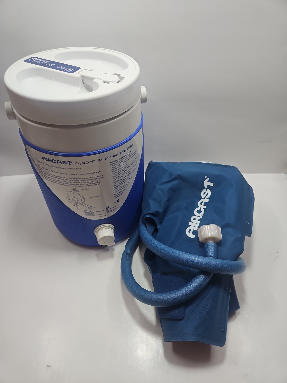 Aircast Cryo/Cuff Ice Therapy Gravity Cooler, Hose, Knee Cuff