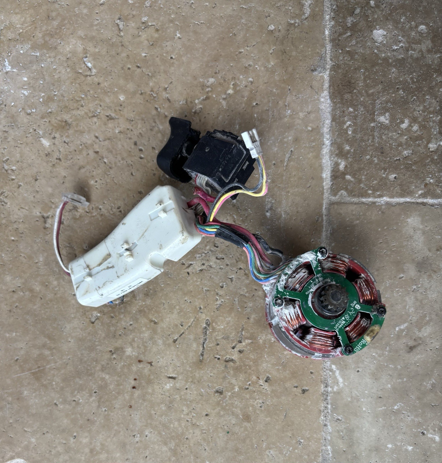 Miscellaneous Electronics – Not Working For Parts