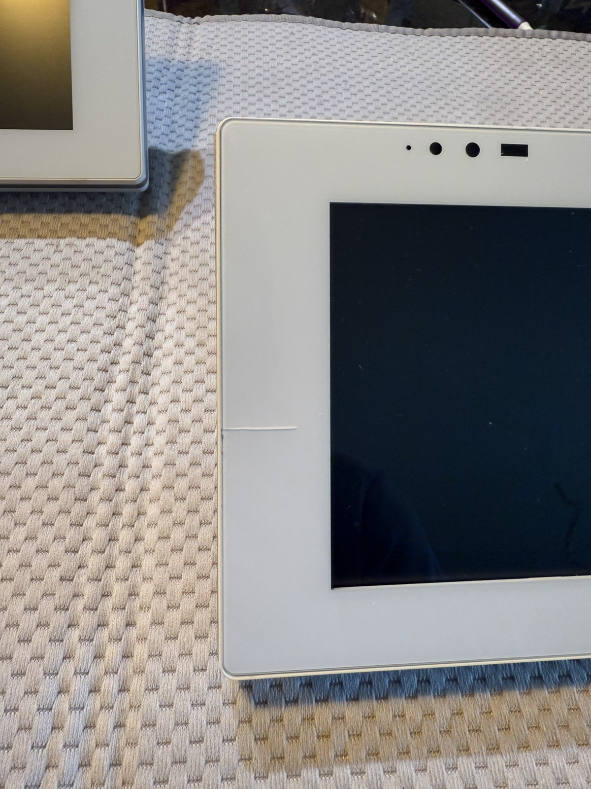 TP7 Touch Screen Control Panel Core Brands White TESTED, small crack