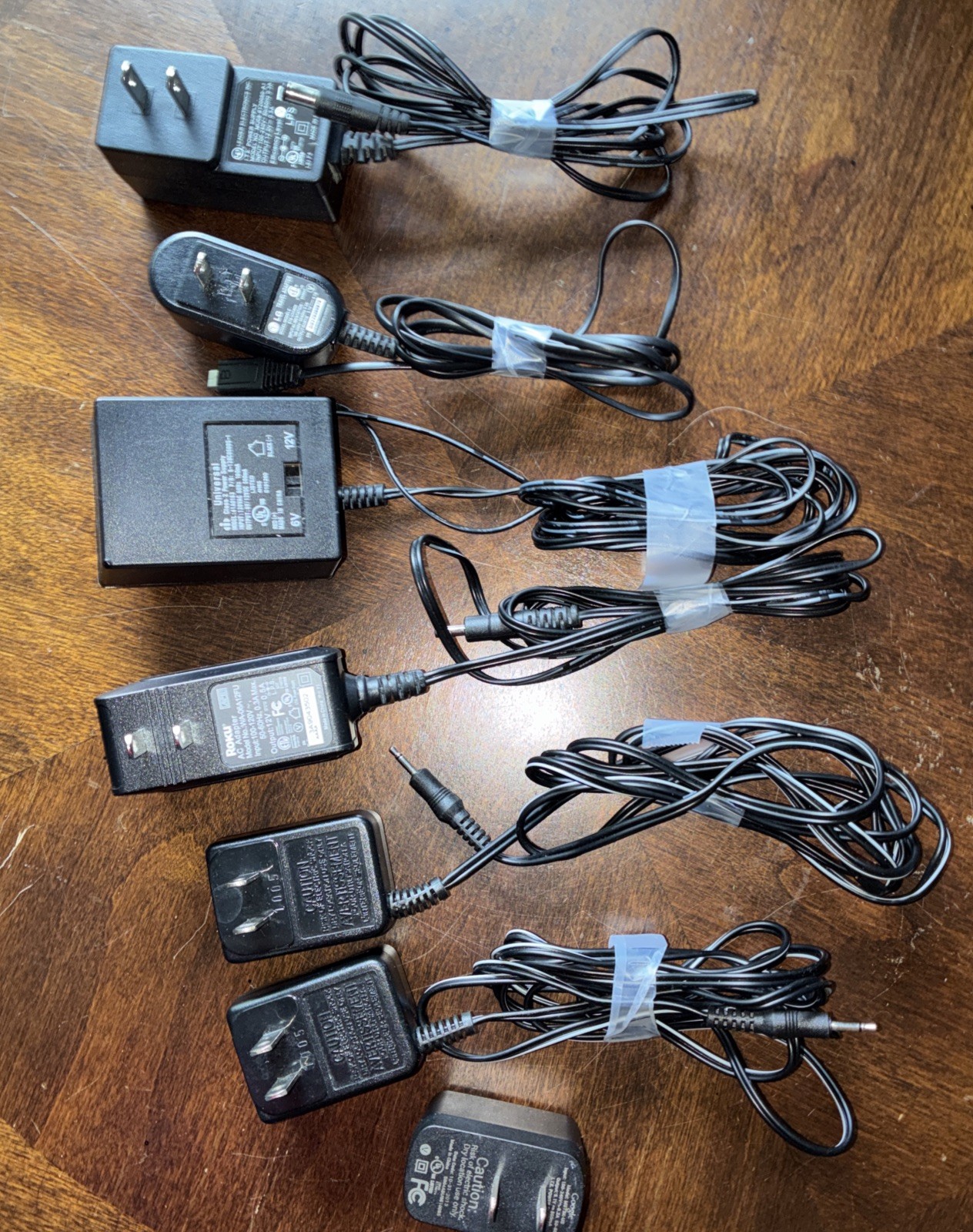 Mixed Lot of Electronics Cables, Chargers, and Power Adapters – 24 Assorted