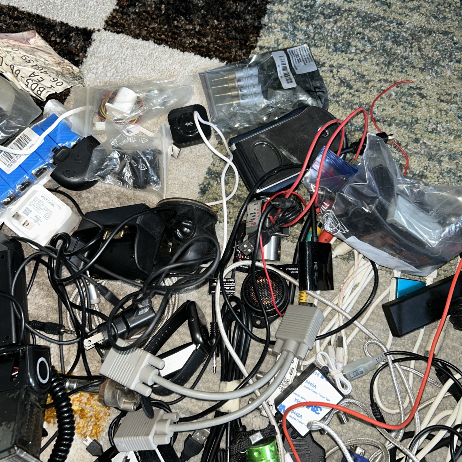 Lot Of 40+ Electronic Cords, Adapters, Cables, Devices Resellers Mix