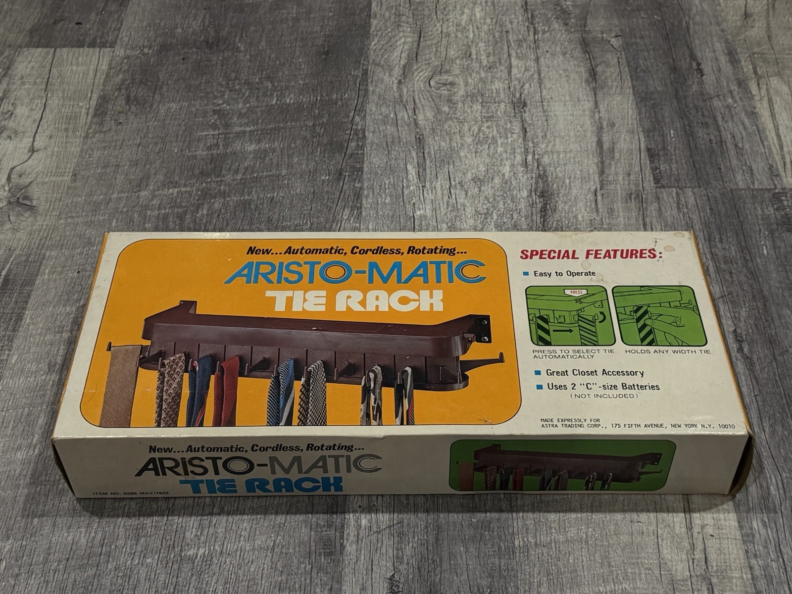 Aristo-Matic Electric Tie Rack W/ Original Box-NEW/OPEN BOX/NEVER USED