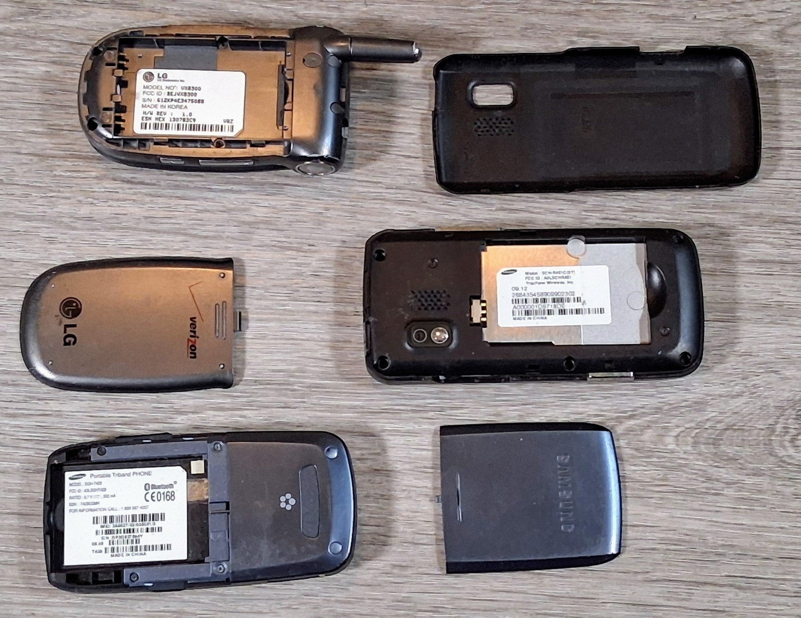 Vintage Cellphone Lot (3) Samsung & LG (FOR PARTS REPAIR OR MOVIE PROPS)