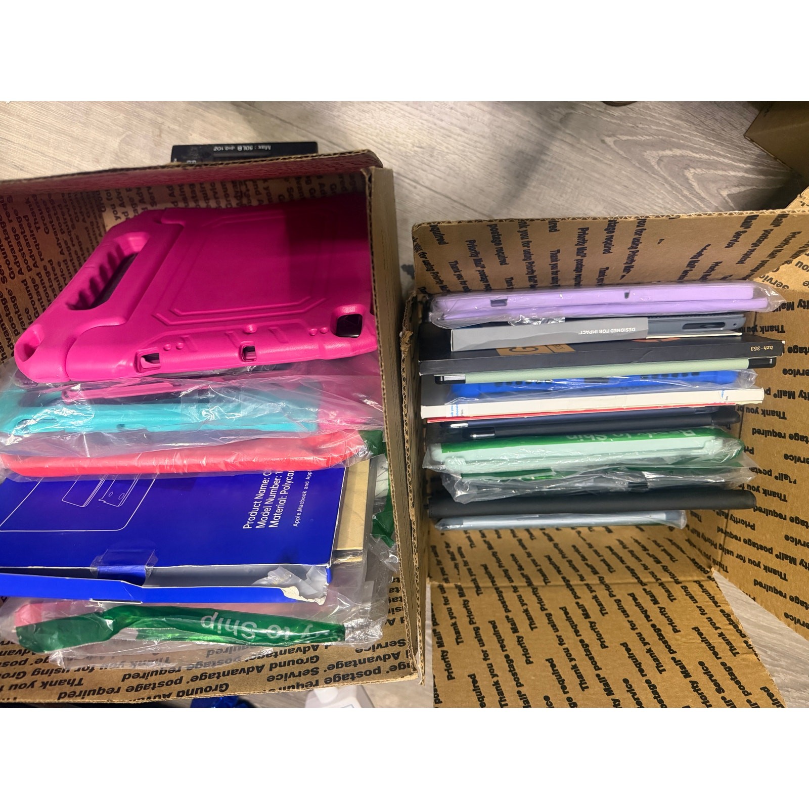 25 Bulk piece Laptop covers tablet cases and tablet screen protectors mixed lot