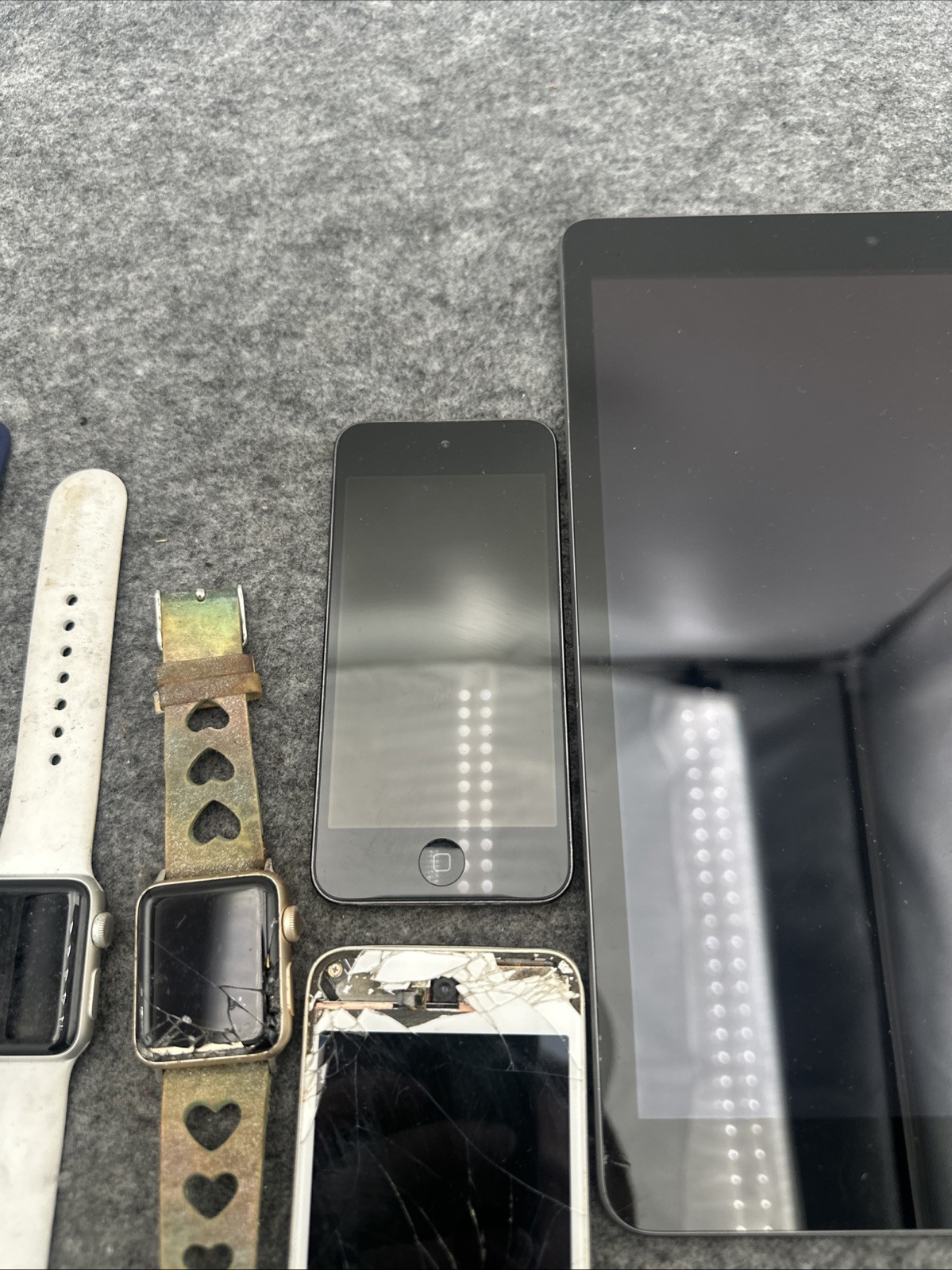 Lot Of Apple Products For Part Or Repair iPod/ipad/Apple Watch
