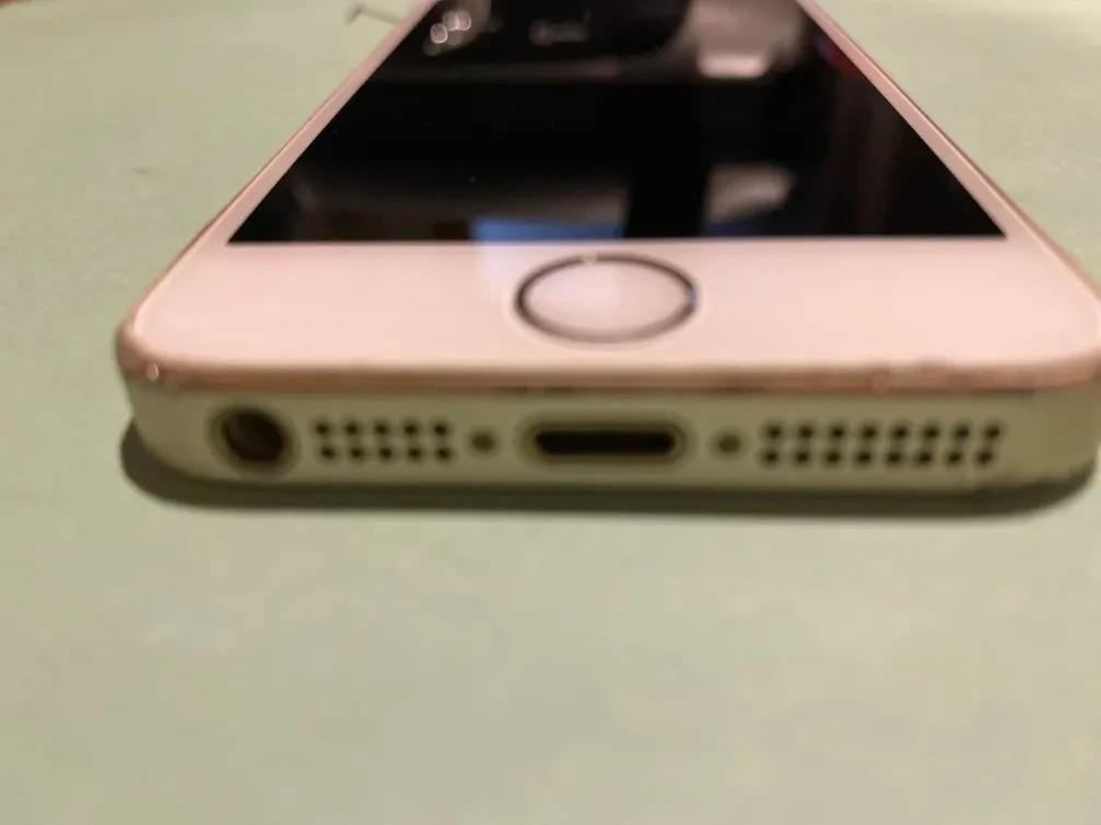 Apple iPhone & iPod Lot – iPhone 6 Plus, iPhone 5s, iPod Touch 4th Gen