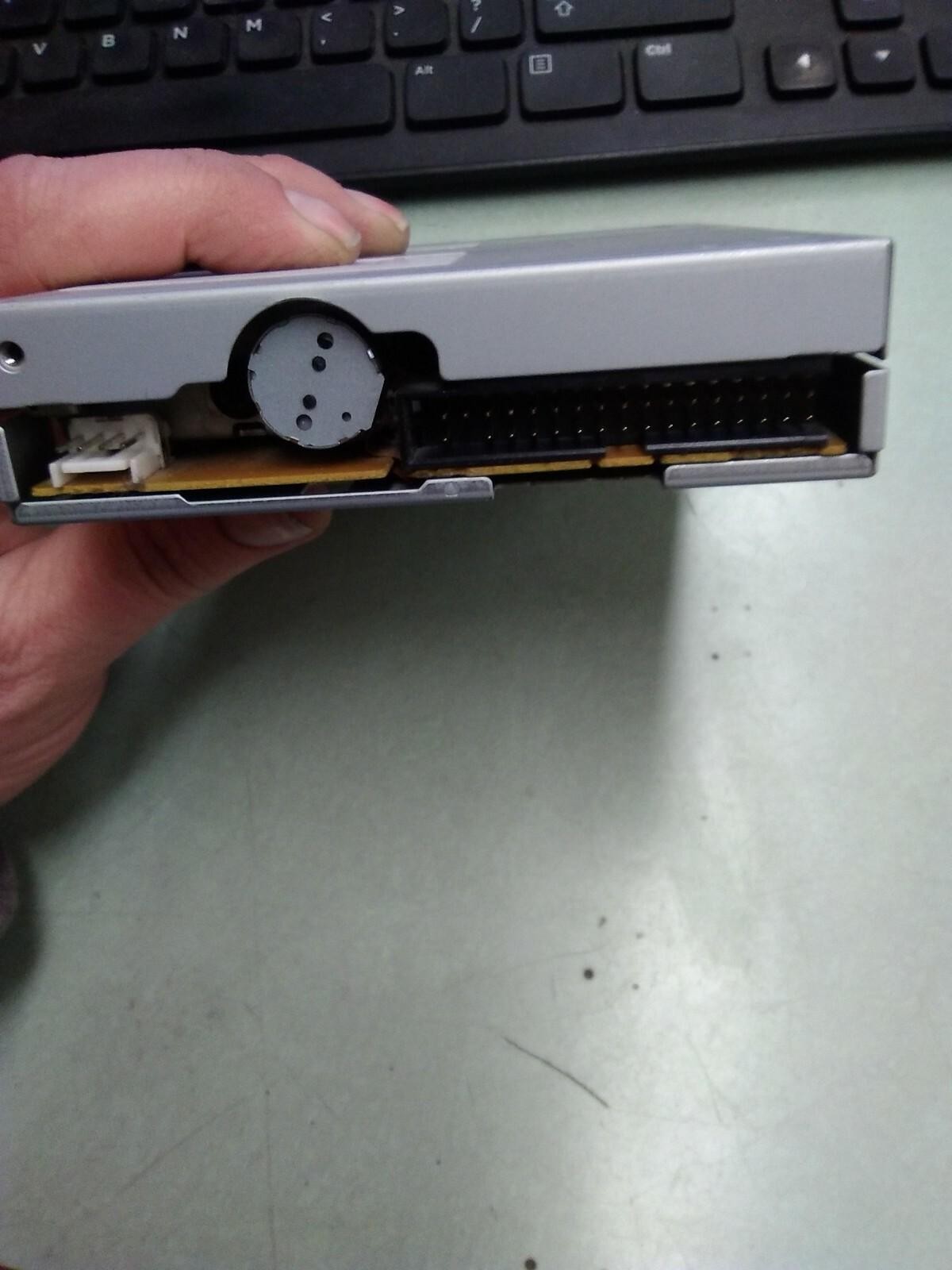 Teac FD-235HG 1.44Mb 3.5-Inch Internal Floppy Drive 193077C6-30 REV A00