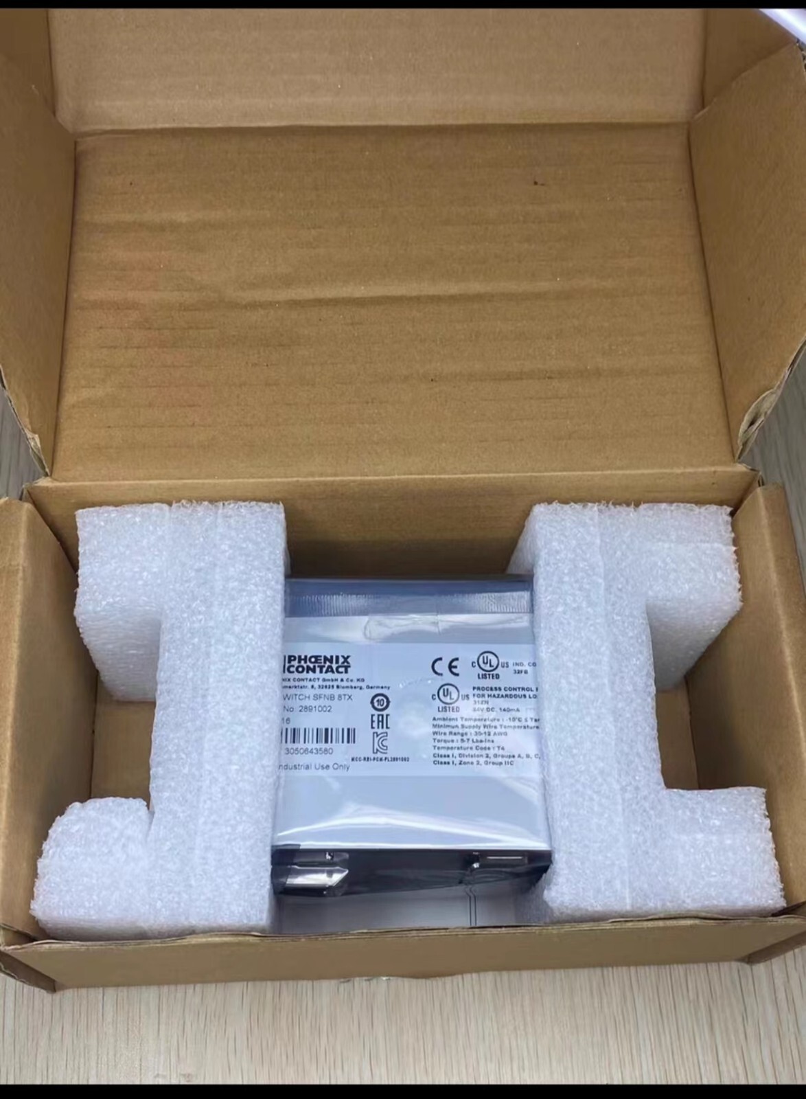 1 pcs PHOENIX FL SWITCH SFNB 8TX 2891002 ALL NEW IN BOX