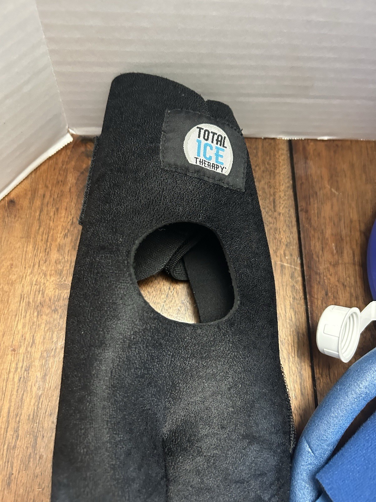 Aircast Cryo Cuff IC Cooler with Knee Cuff and Hose Ready To Use