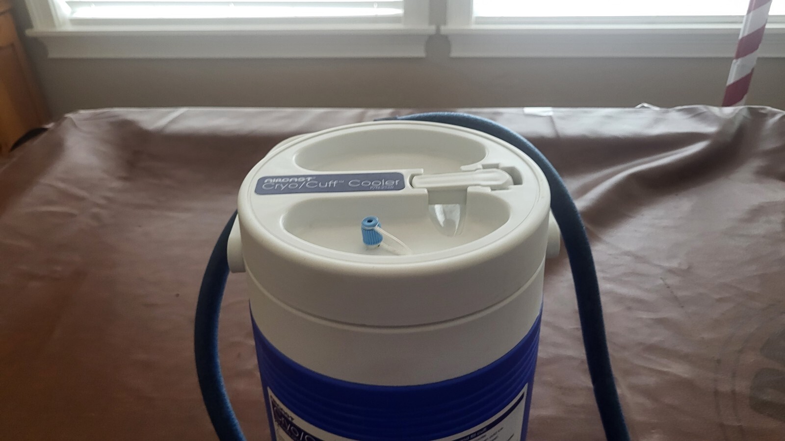 Aircast Cryo/Cuff Cooler & Hose SUPER CLEAN!! NO ELECTRICITY NEEDED!