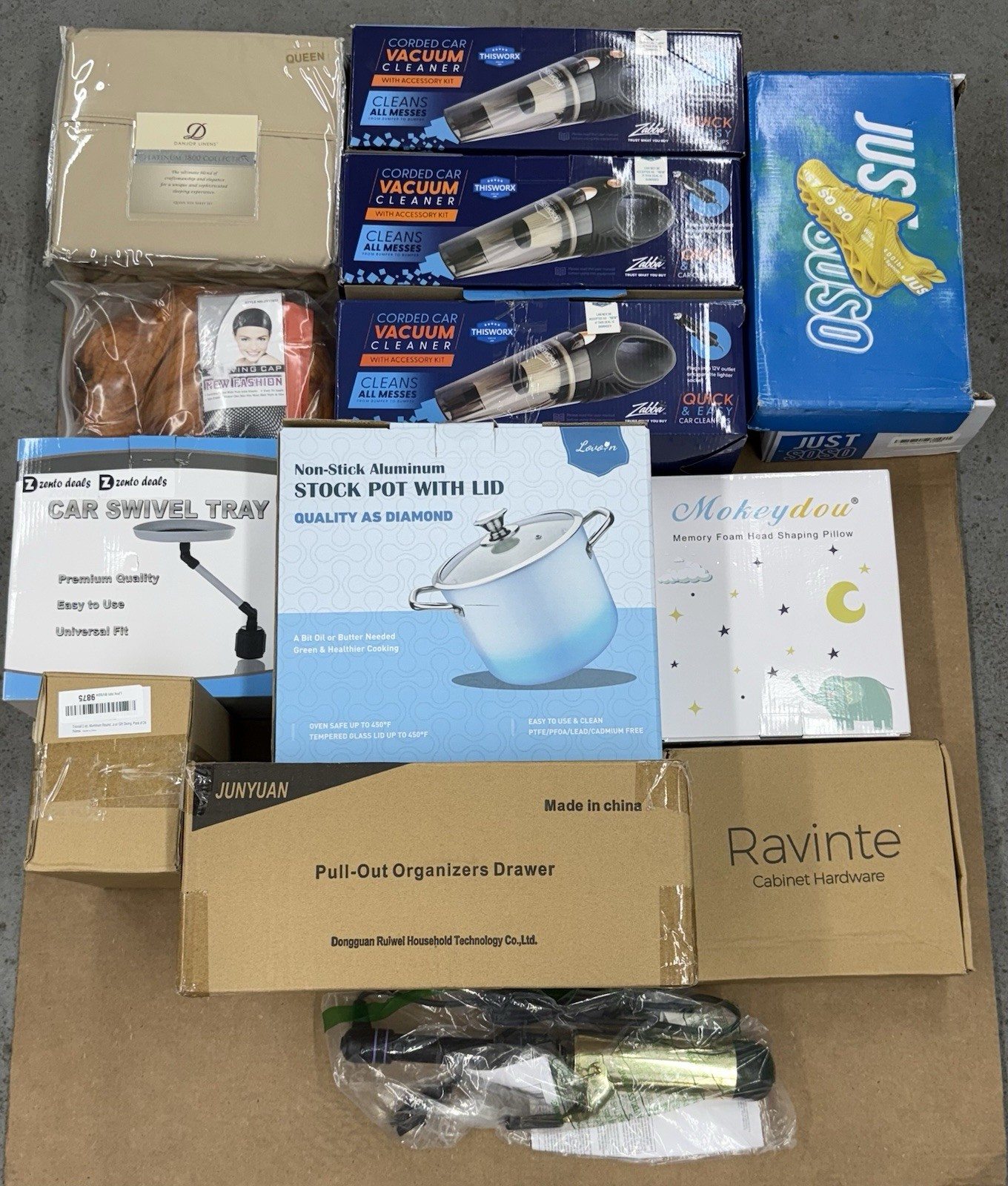 AMAZON WHOLESALE LOT OF 49 ELECTRONICS ACCESSORIES, KITCHENWARE, BEDDING + MORE