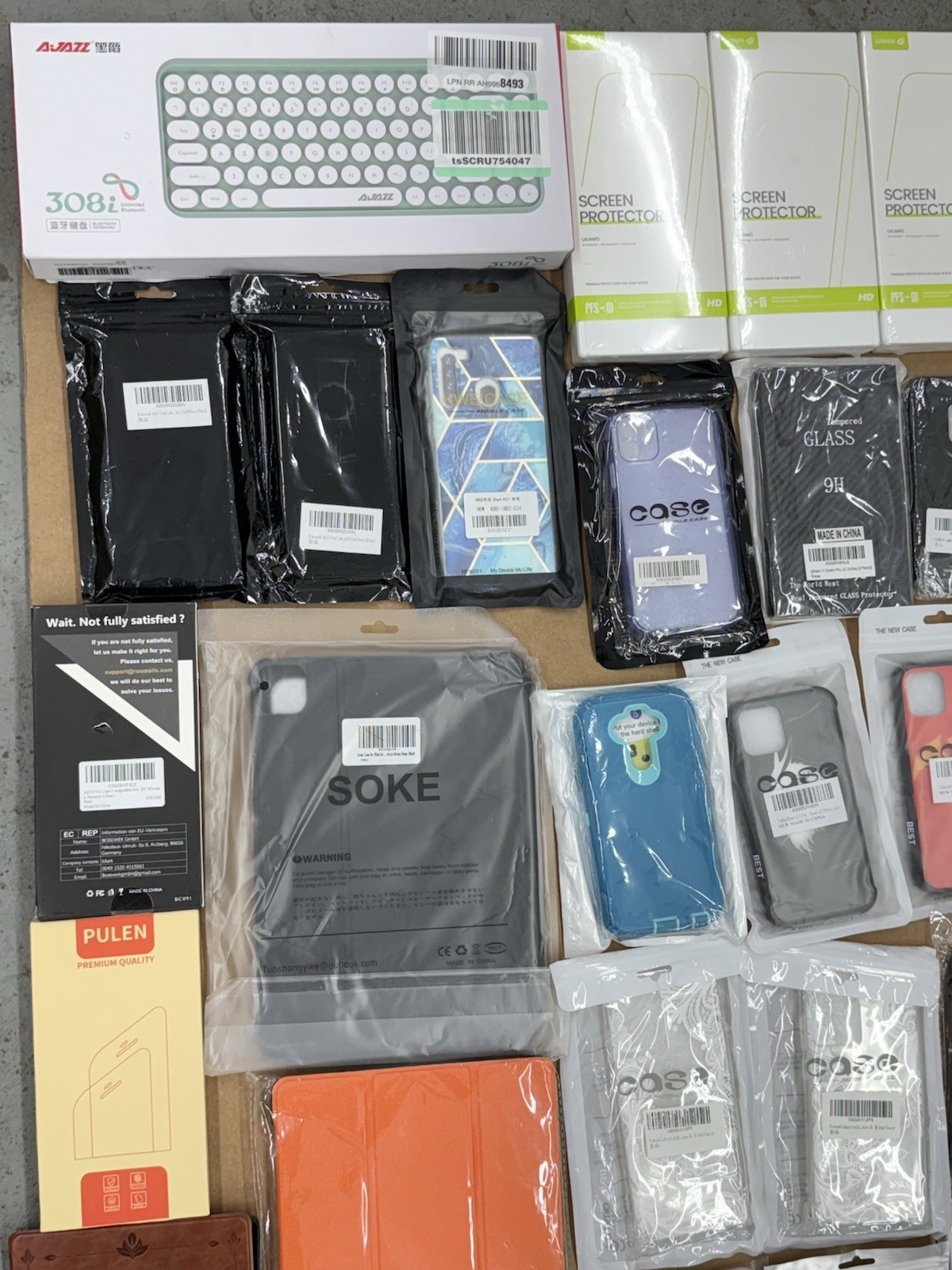 AMAZON WHOLESALE LOT OF 49 ELECTRONICS ACCESSORIES, KITCHENWARE, BEDDING + MORE