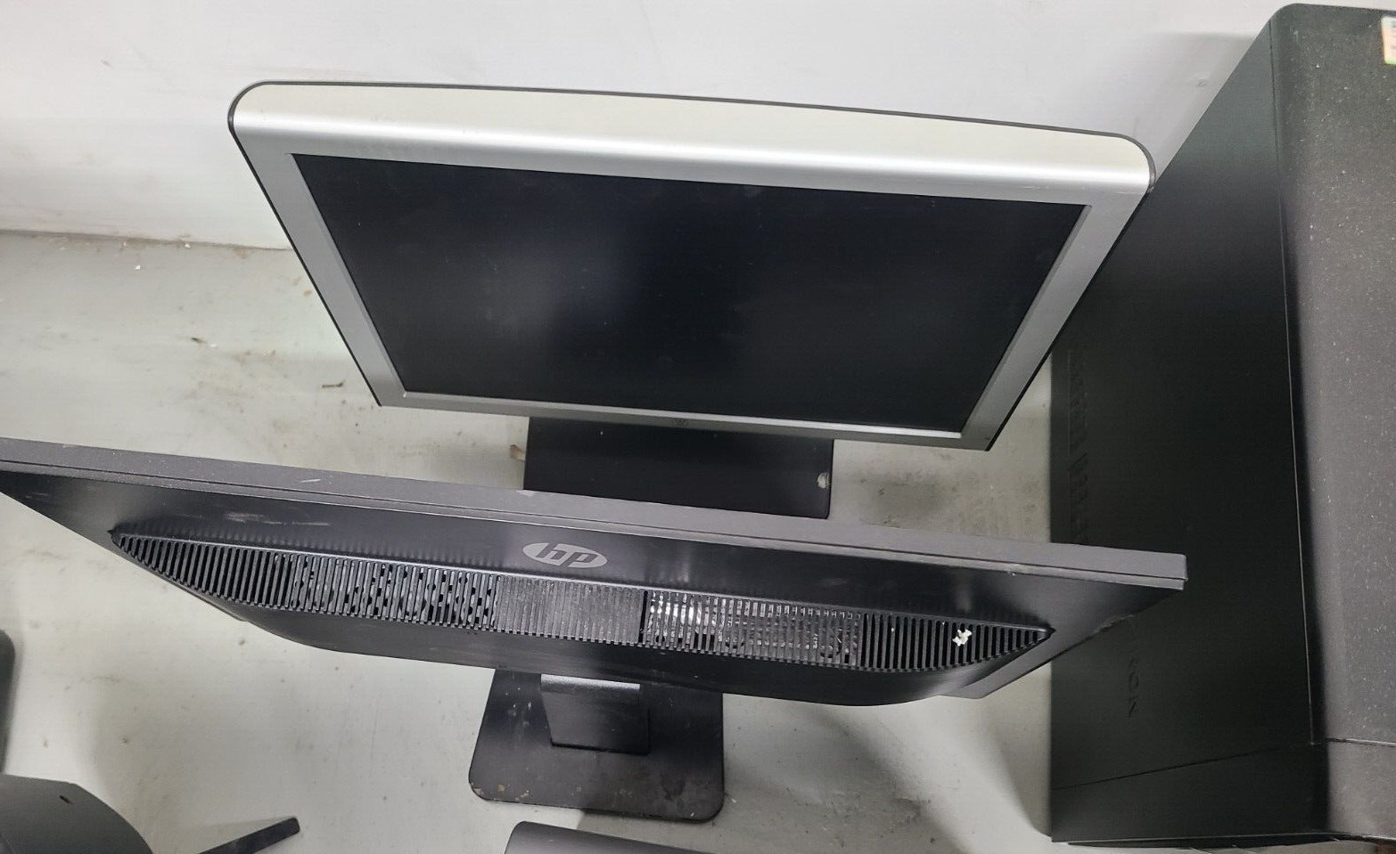 8 PIECE LOT BRANDED ELECTRONICS FLAT SCREEN TV COPY MACHINES(2) DELL Tower ETC