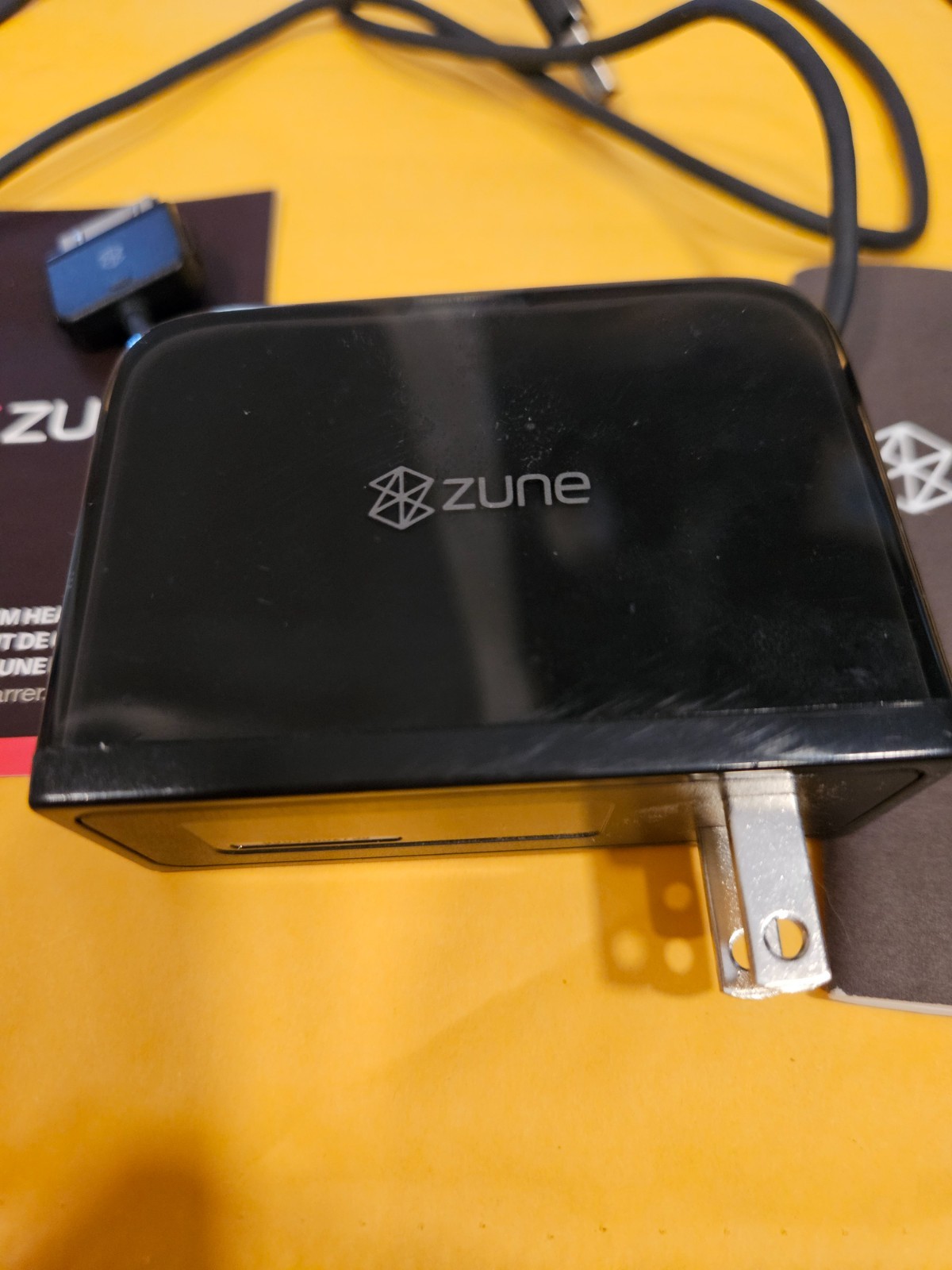ZUNE FOR DUMMIES Guide and Charger and Docker for Zune
