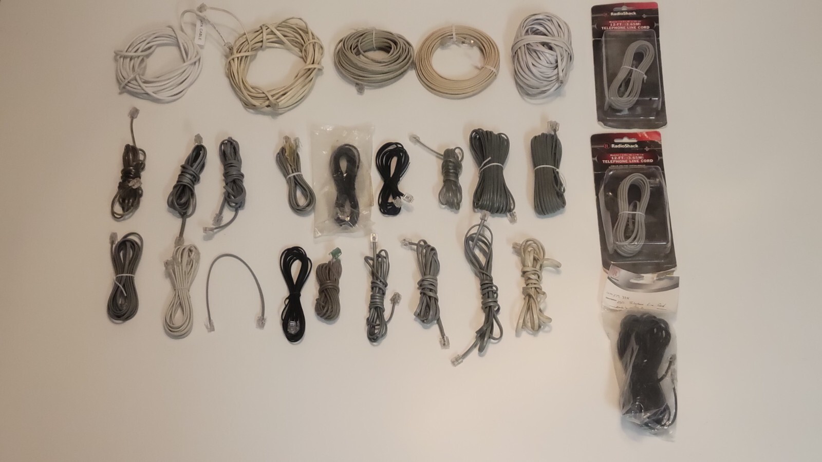 Mixed Bulk Wholesale Lot of 50 Miscellaneous Items such as Suttle Line Condition