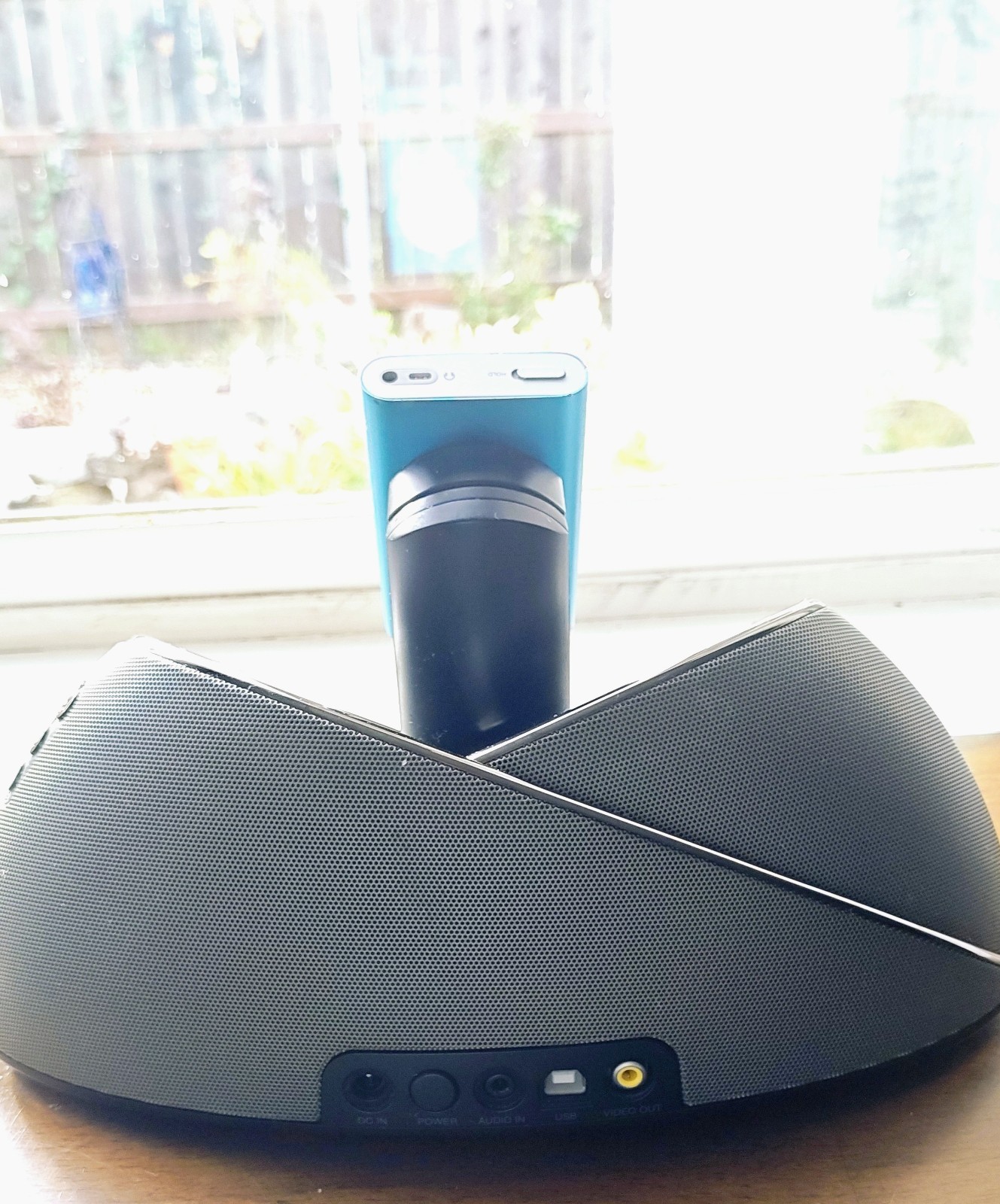 JBL Speaker w/ Remote – Apple iPOD A1051 w/ 499 Songs – Power Cables Included