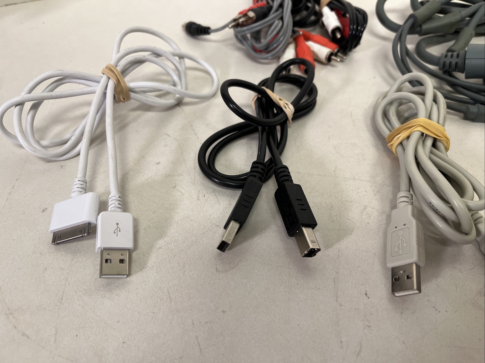 Mix Electronics Lot Microsoft Xbox 360 TV Surround Sound Cables Printer RCA WIRE