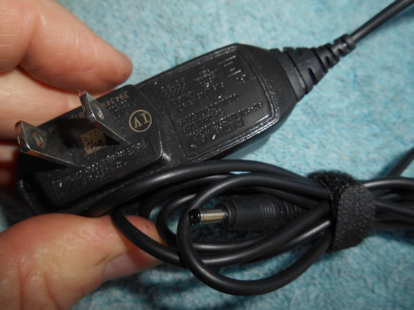 WHOLESALE LOT OF 11 ASSORTED 12 VOLT DC PLUG TRAVEL CHARGERS
