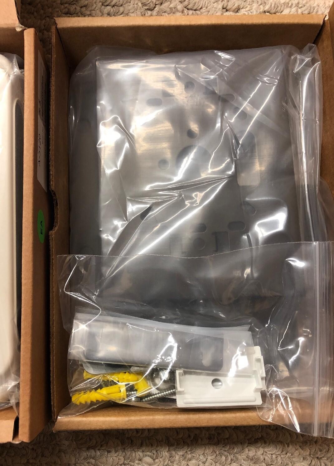 NEW OPEN BOX AirMagnet SmartEdge SPECTRUM Sensor A5120 MOUNTING BRACKET A5031