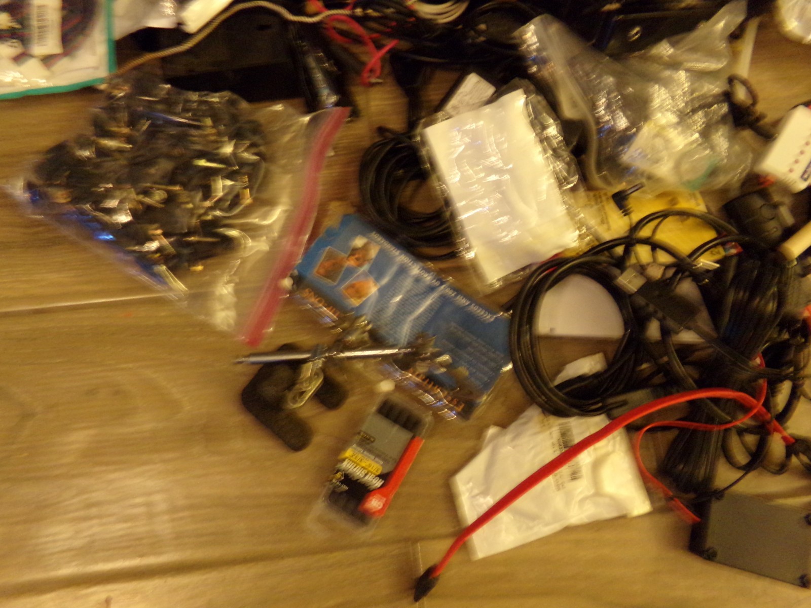 Mixed Lot of Electronics Cables, Chargers, and Power Adapters – Assorted Types +