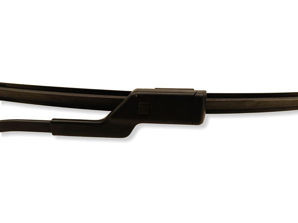 Peugeot 208 II 2024 Left windscreen wiper blade 9822931980