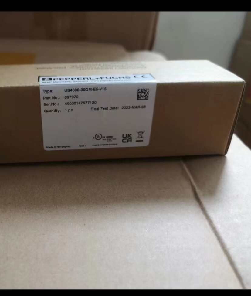 1 PCS Pepperl-Fuchs UB4000-30GM-E5-V15 IN NEW BOX ALL NEW