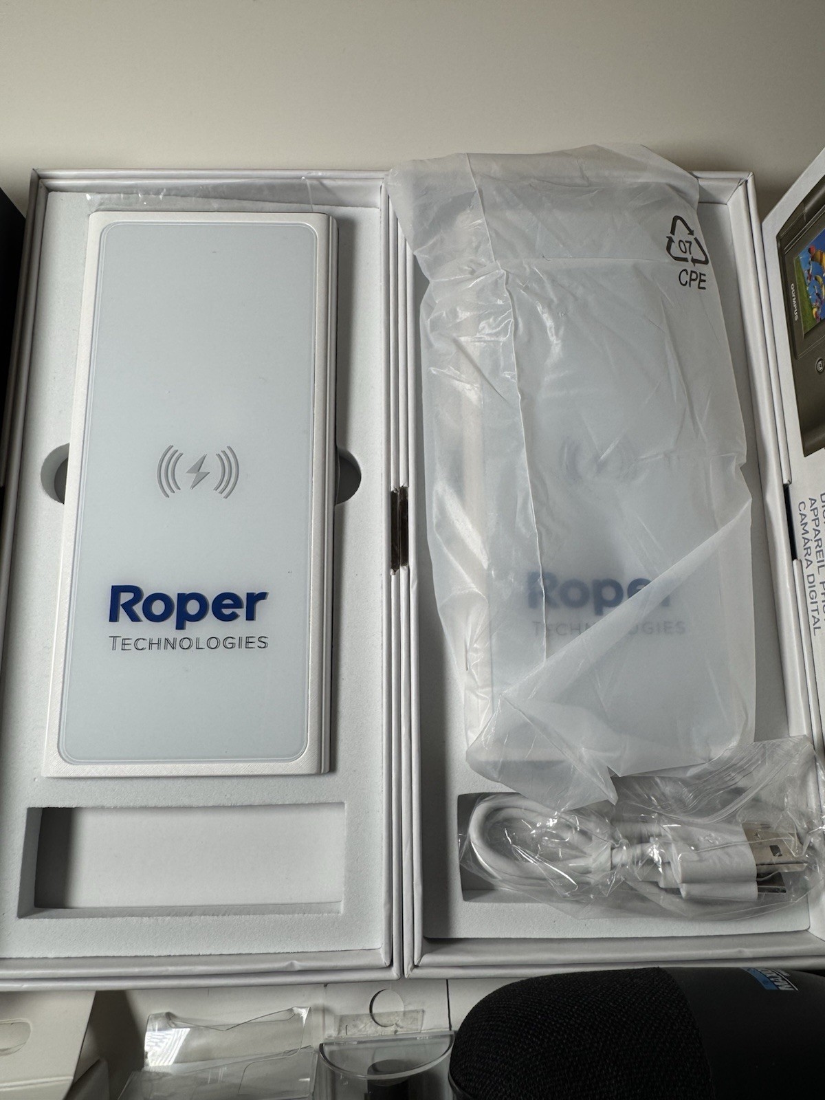 Lot Of 11 – Electronics -Portable Chargers, Digital Camera, Headphones, Styluses