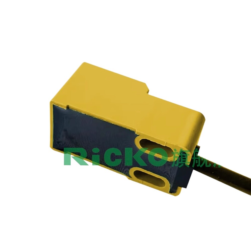 1PC proximity switch 1IPSA-05NA1D02N IP21-05NA 08NA metal induction three wire s
