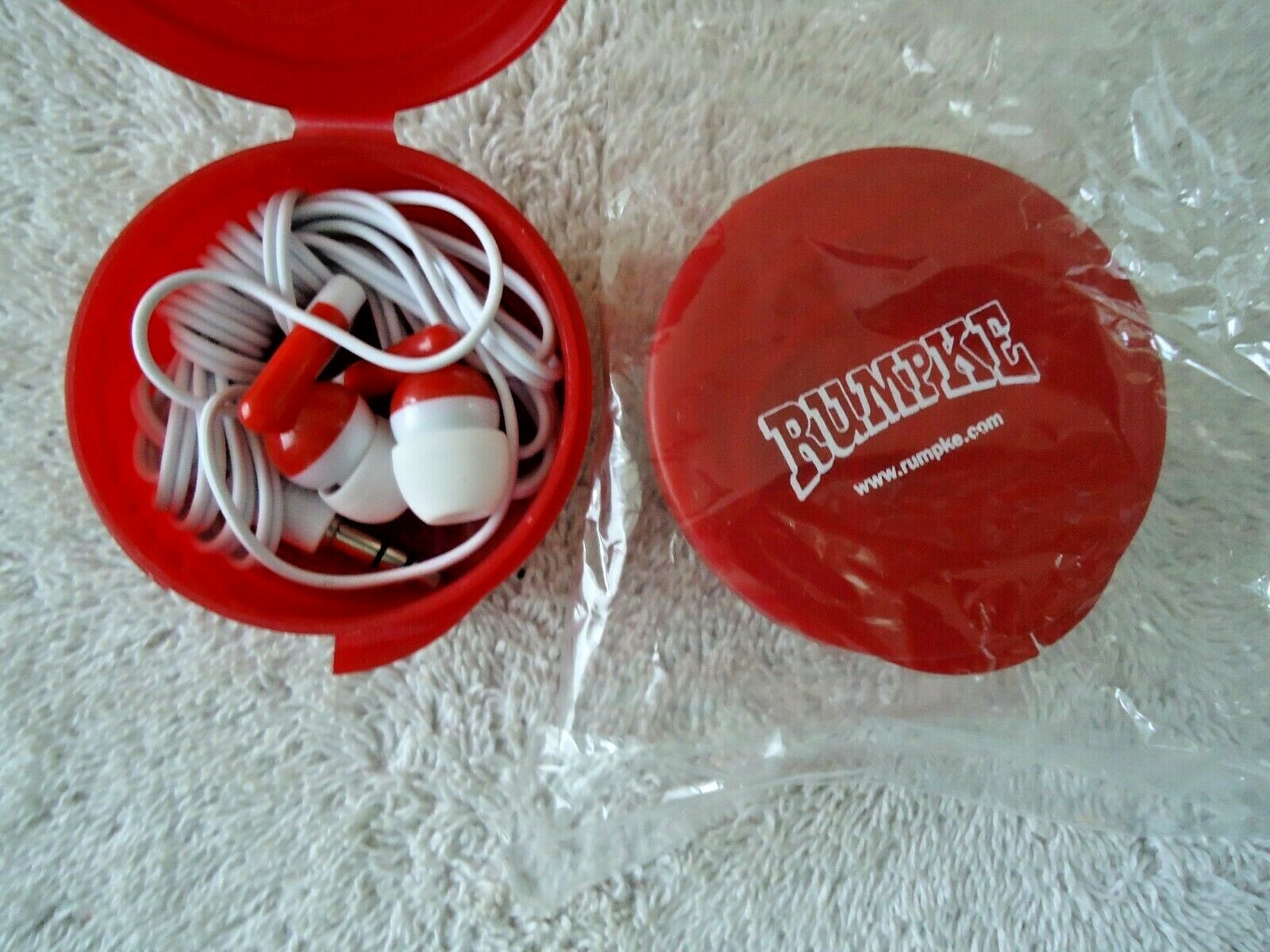 Mixed Lot Of 4 ” NEW ” Promotional Items,2,Ear Buds In Cases,2,Smart Phone Wal