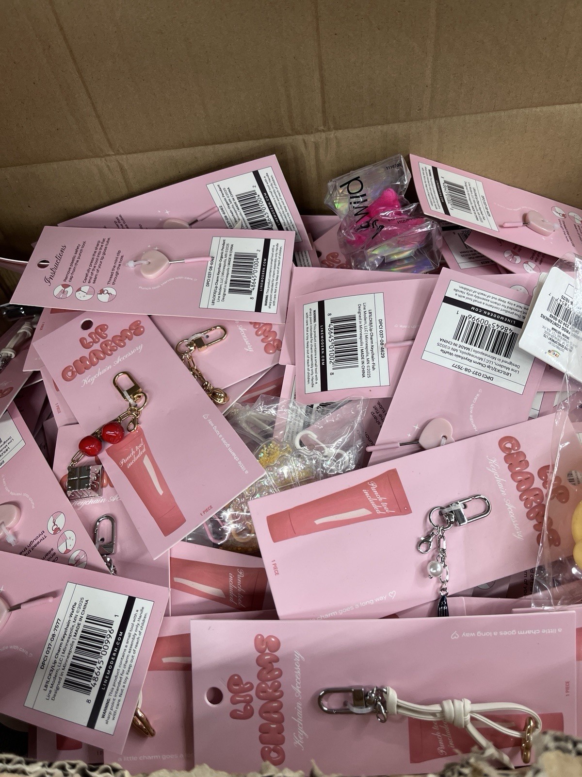 Amazon Mystery Box Liquidation Items Bundle Surprise Box {12x12x8 5-7items per}