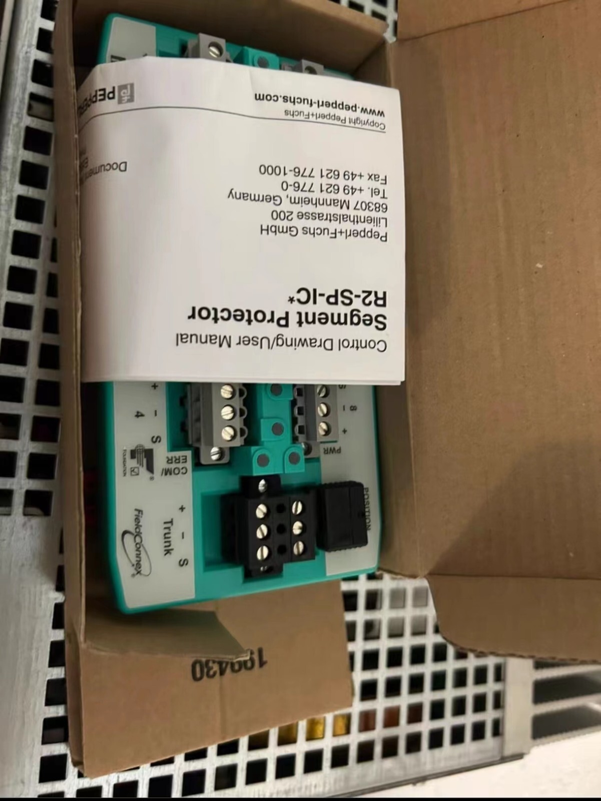 1 PCS Pepperl-Fuchs R2-SP-IC8 IN NEW BOX ALL NEW