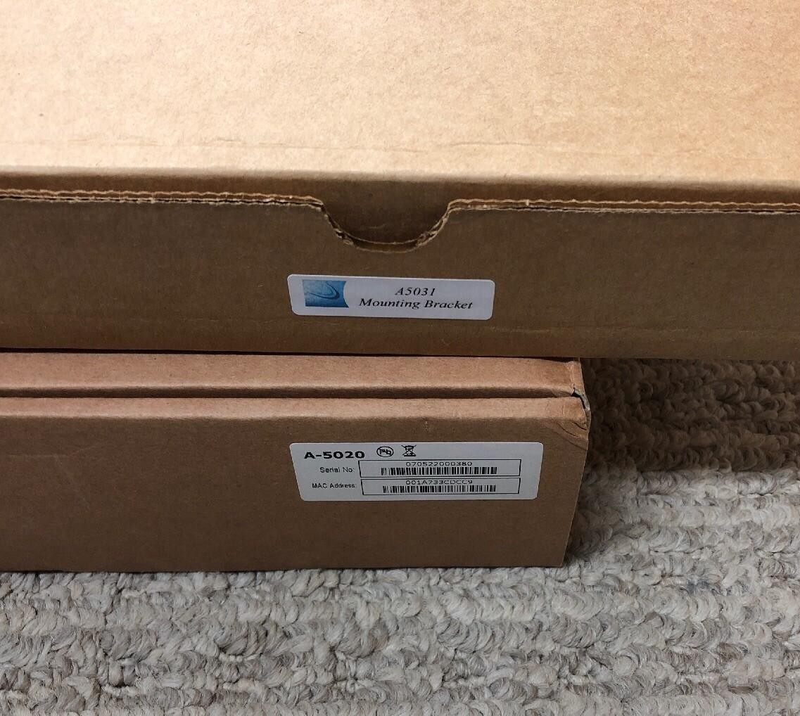NEW OPEN BOX AirMagnet SmartEdge SPECTRUM Sensor A5020 MOUNTING BRACKET A5031