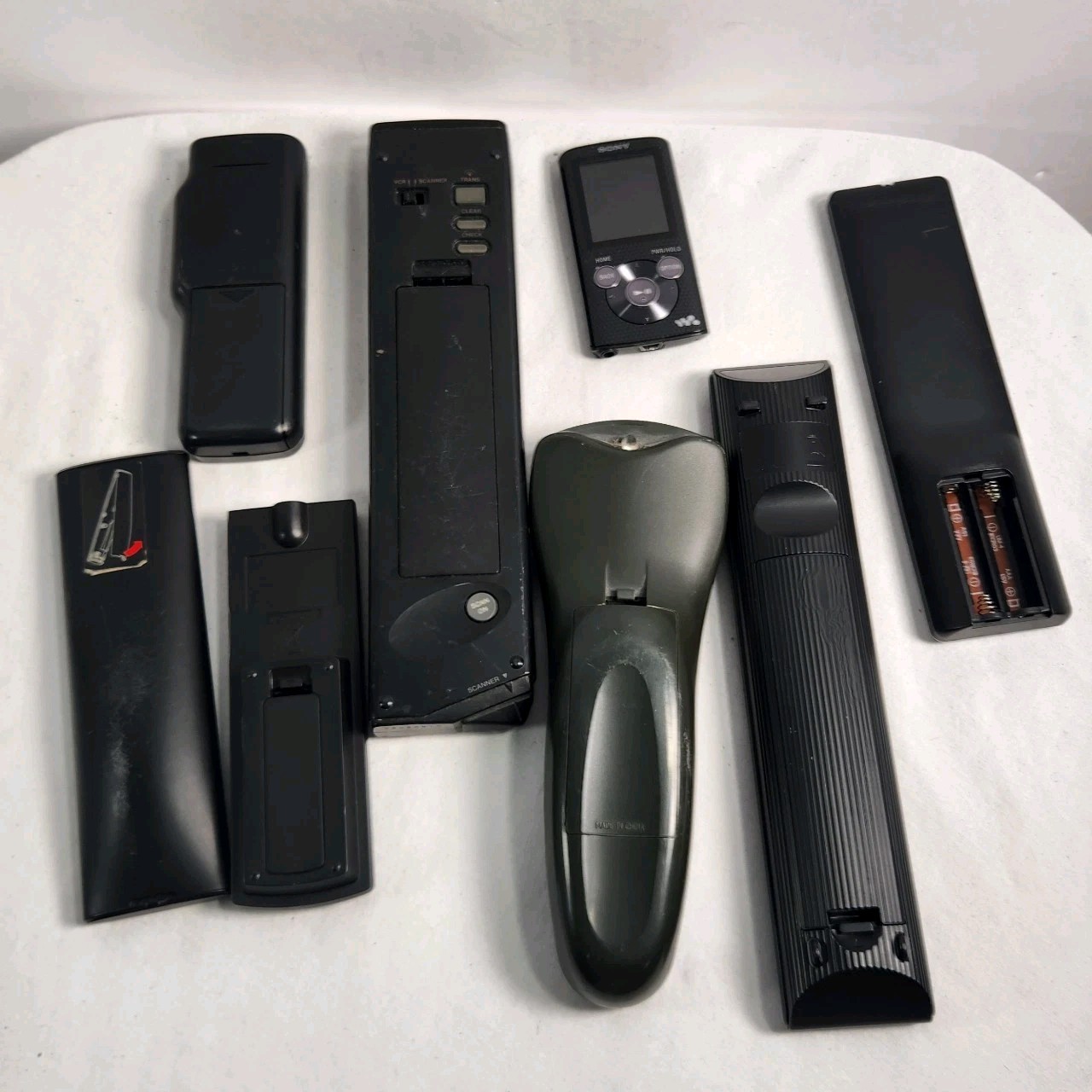 Lot Of Random Electronics Recorders, Headsets, Ear Buds, Remotes , See Pics