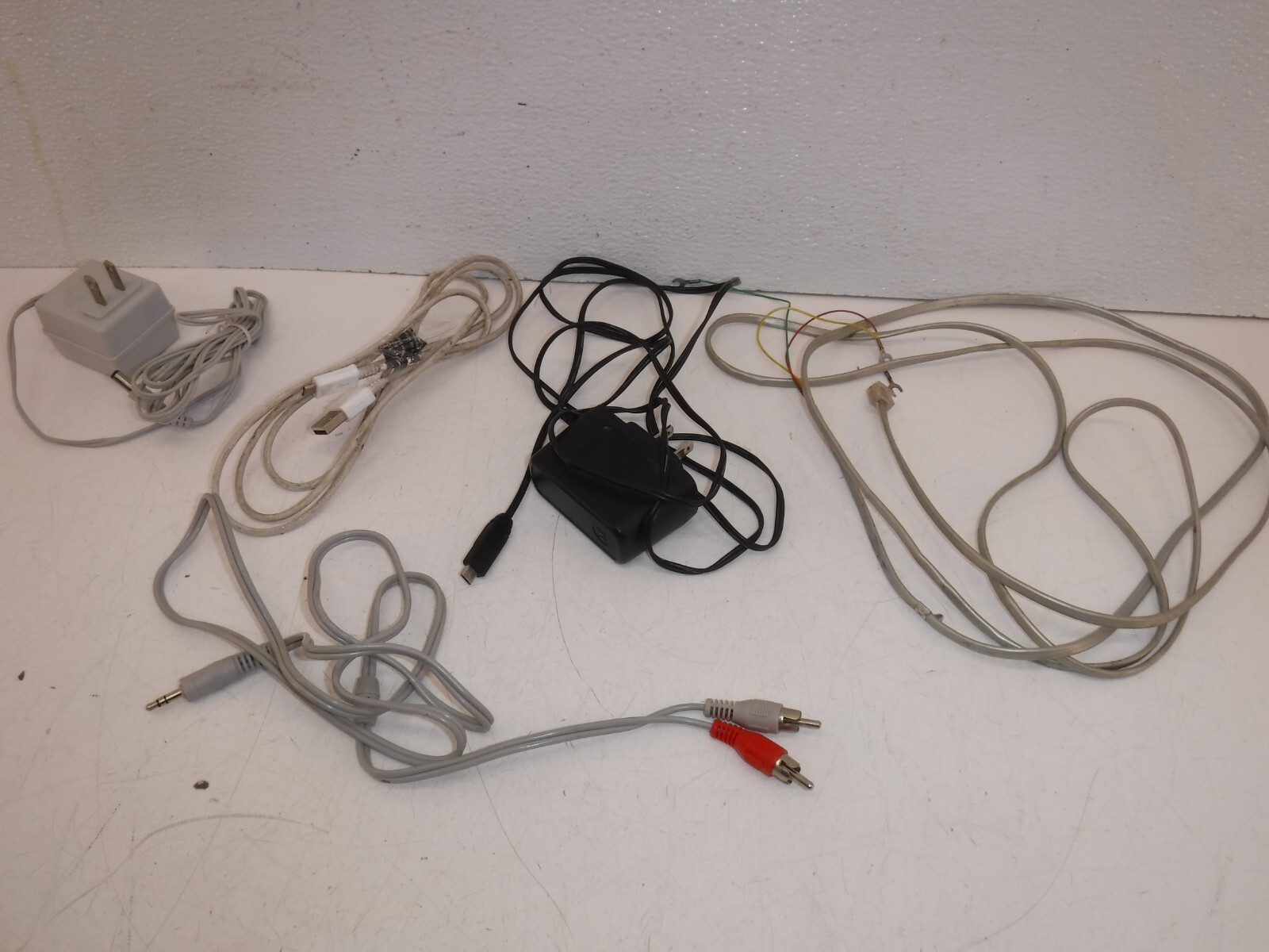 Mixed Lot of Cords AC Adapter Electronics Cables