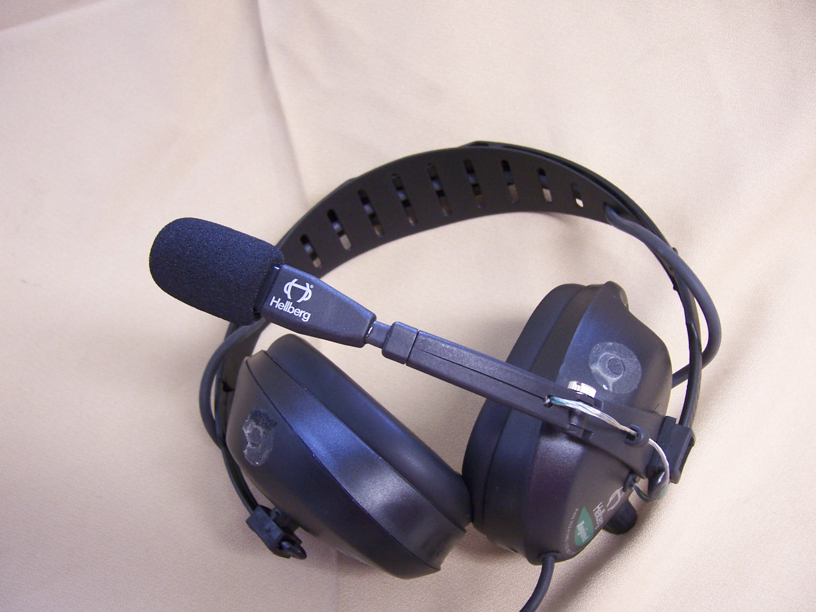 Hellberg 23348 Noise Canceling Headset with Boom Mic Electronic Pro System