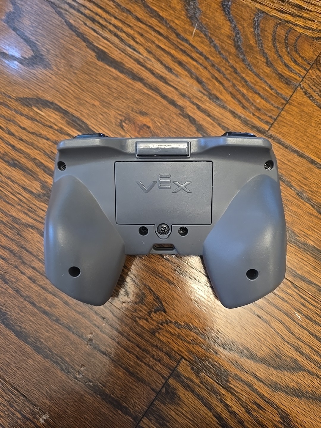 Vex.iq gen 1 controller, battery, brain, and charger.