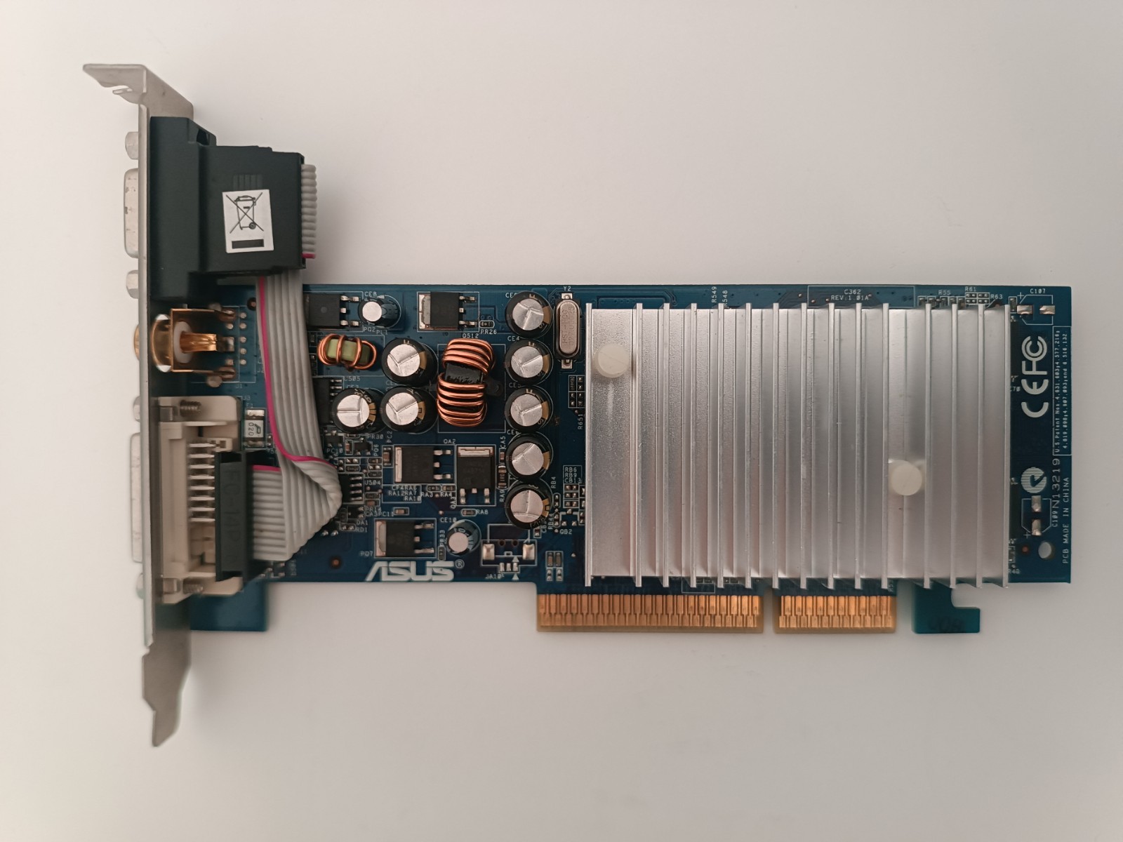 Video card asus gt6200