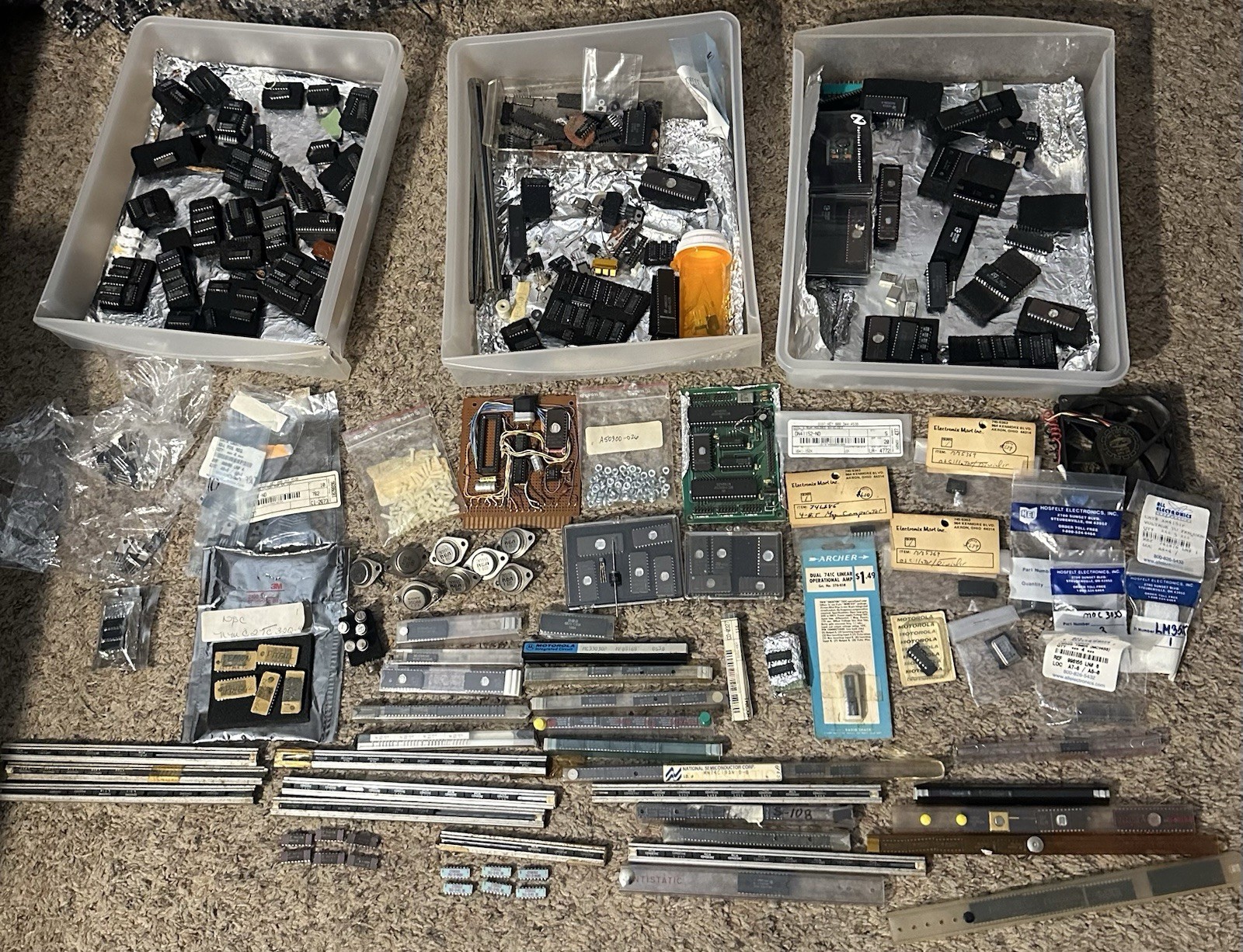 Motorola TI RCA Sony National Semi Electronic Components Mixed Lot MC33030P NOS