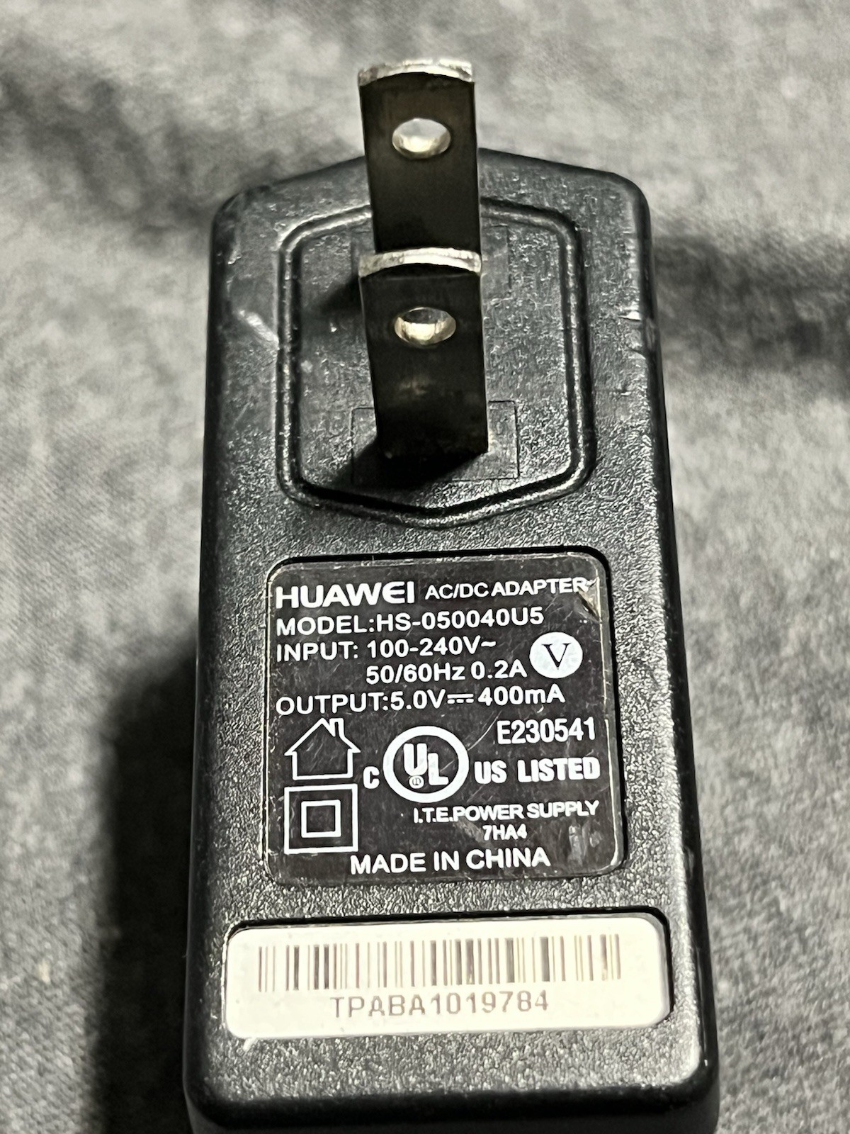 Huawei HS-050040U5 AC/DC Adapter Output 5V 400mA Wall Charger Power Supply